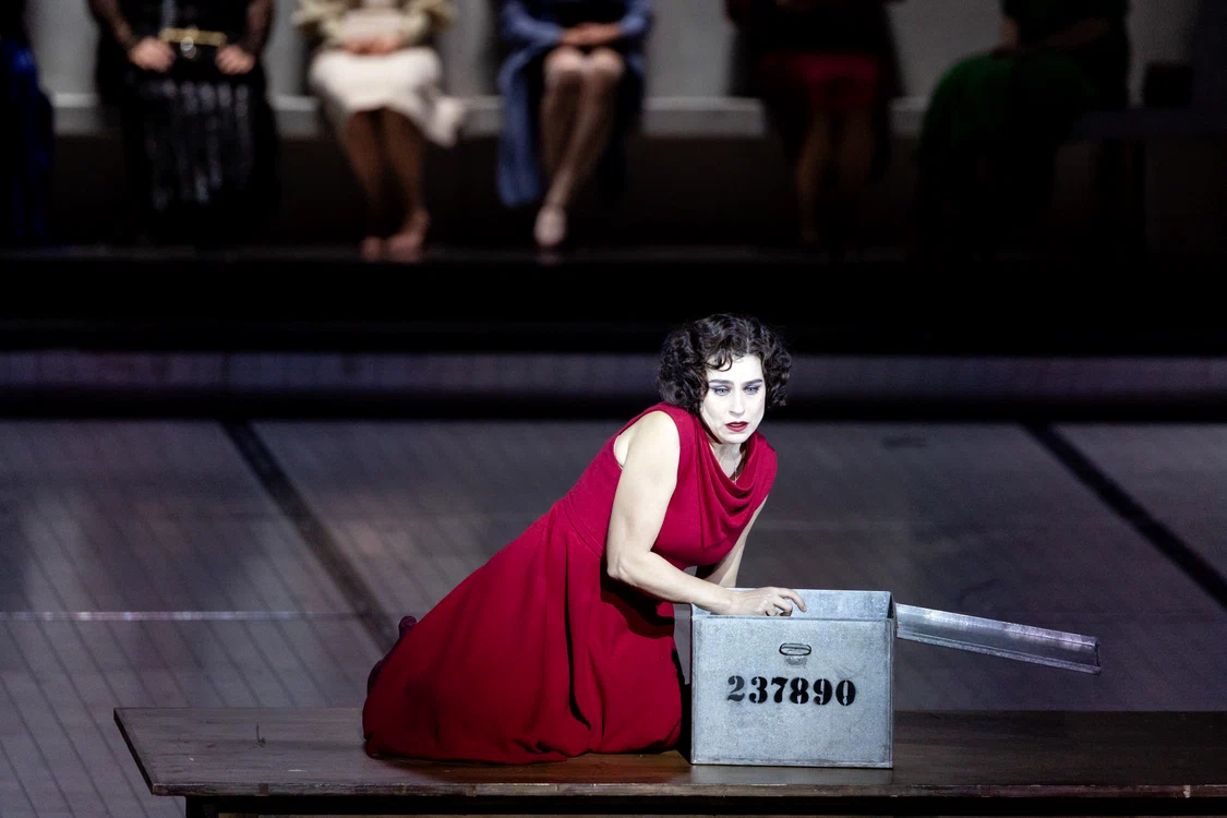 Asmik Grigorian. Foto © Geoffroy Schied