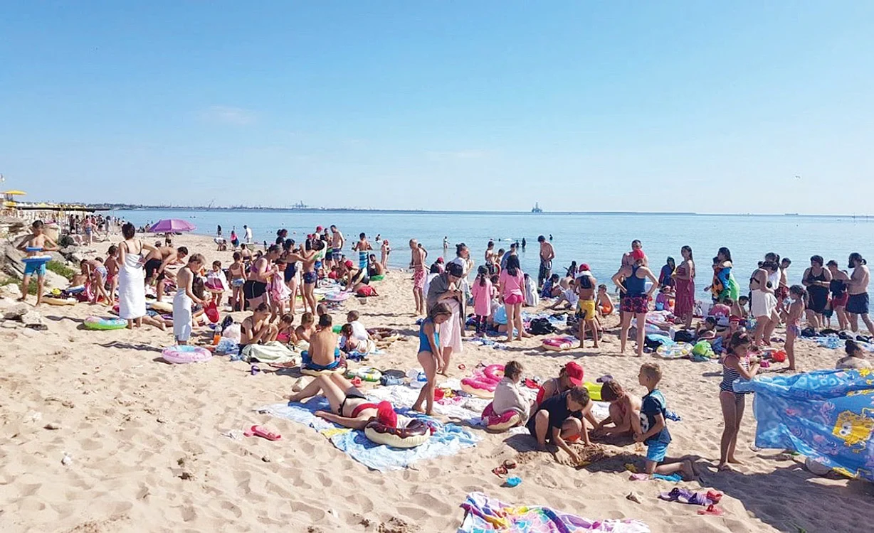 Peste doar trei luni  plajele trebuie  să se umple de turişti