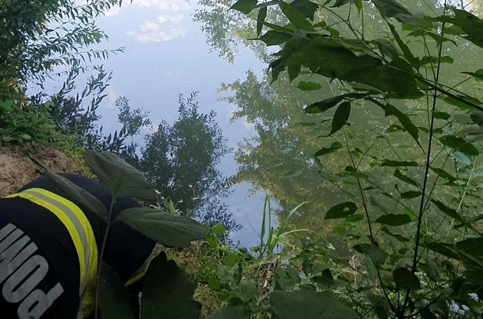 
    Copilul, mama și bunicul s-au înecat în râul Motrufoto: ISU Gorj  