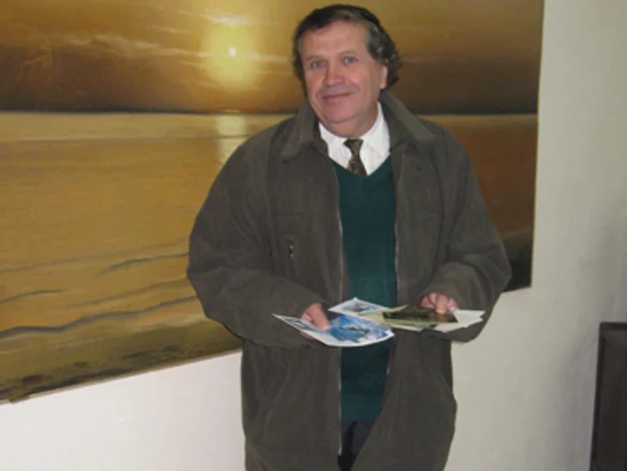 Bacău: PORTRET: Dan Chiriţă, colecţionează timbre de peste trei decenii