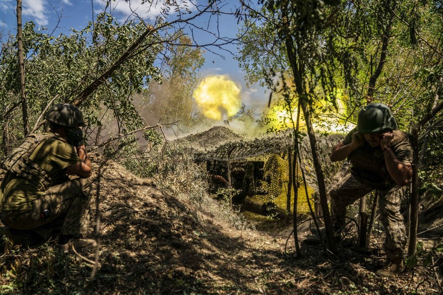 Soldații ucraineni ce luptă la granița cu Rusia speră că incursiunea va aduce pacea: „Vrem să-l încheiem”