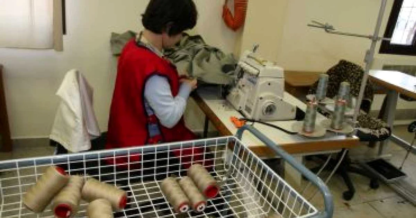 Cu fonduri europene pot fi deschise inclusiv fabrici de confecţii