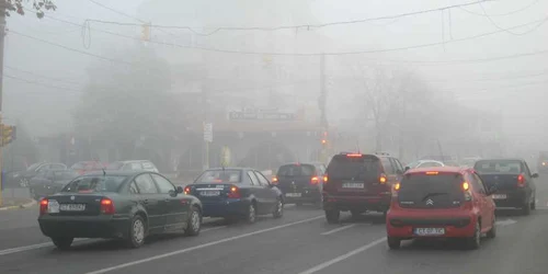 Şoferii sunt sfătuiţi să adapteze viteza la condiţiile de drum 