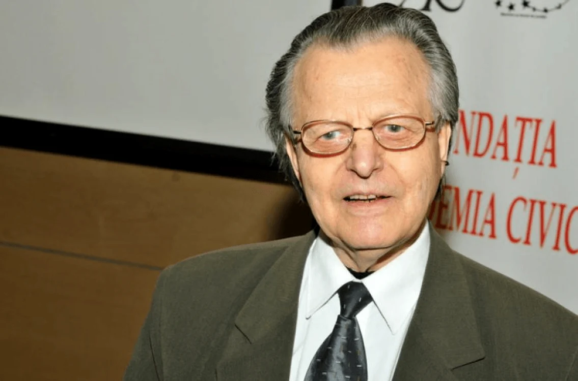 Academicianul Alexandru Zub FOTO www.simpozionstaniloaie.ro