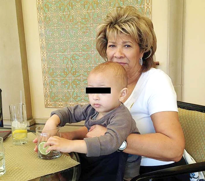 Mama lui Jeremy îşi răsfăţa singurul nepoţel