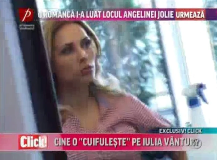 Iulia Vântur are grijă de părul ei 