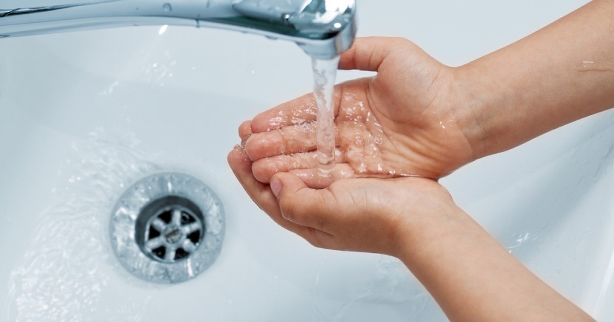 Termoenergetica a finalizat reparațiile, dar jumătate din București continuă să fie fără apă caldă.