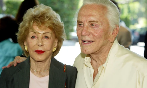 1 anne si kirk douglas gettyimages 51161023 jpg jpeg