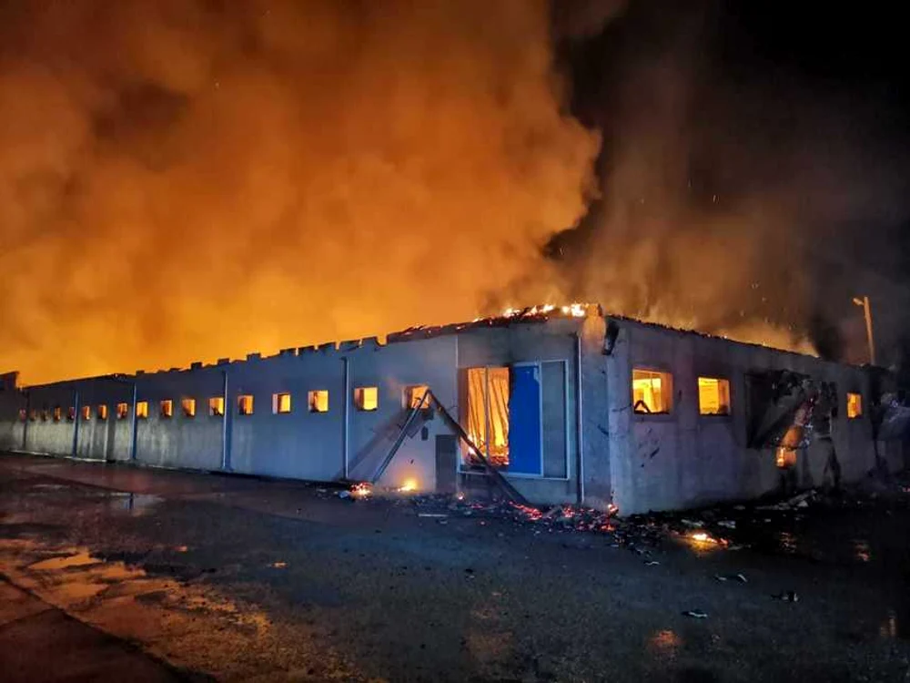 
    Incendiu la o fabrică de pâine din ConstanțaFoto: ISU  