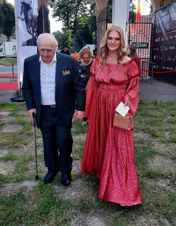 Tania Budi și Monica Odagiu, maxi și mini