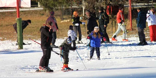 Amatorii de sporturi de iarnă vor avea un loc de joacă şi mai mare. Foto Adelina Anei