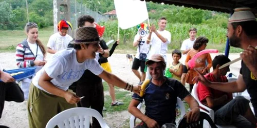 Recomandarea voluntarilor: fructe contra ţigări