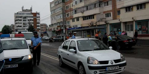 Poliţiştii au efectuat cercetări 