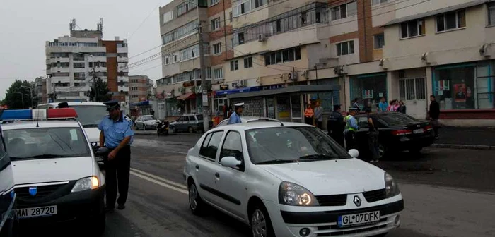 Poliţiştii au efectuat cercetări