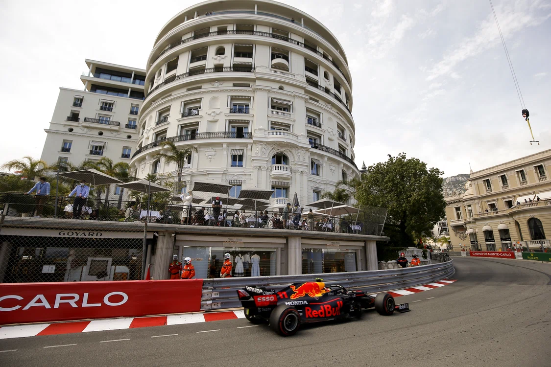 
    Pe străzile din Monte Carlo se desfășoară curse de Formula 1 din mai 1950Foto: EPA-EFE  