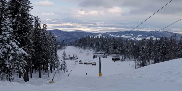 În Poiana Braşov s-ar putea schia până la 1 mai FOTO Dorin Drăgoi
