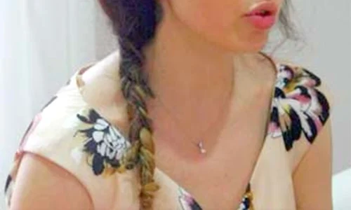 Laura Alistar, iubita oficială a lui Bogdan Stelea, îşi pune la punct «rivala»  jpeg