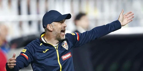 14 89515151 14 15 front caseta iordanescu jpg