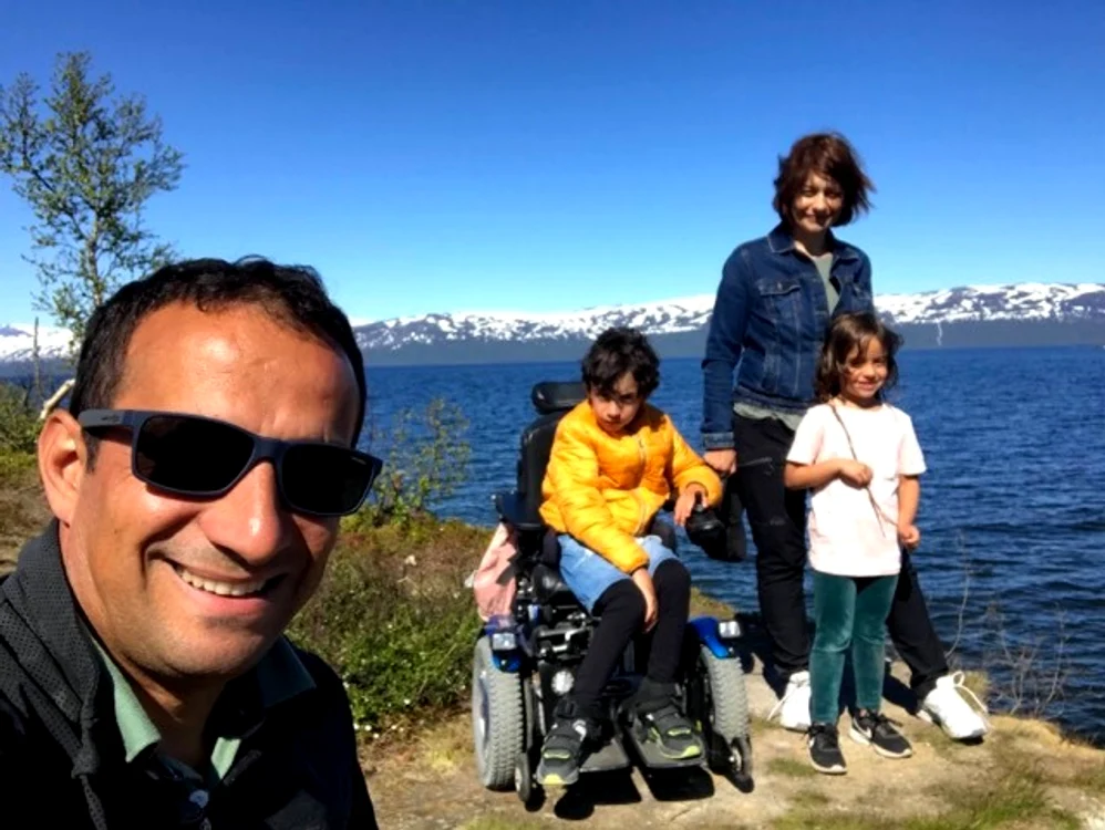 Andrei Mihai cu familia în Suedia FOTO arhiva personală