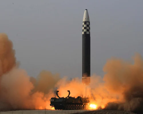 coreea de nord racheta balistica intercontinentala lansare test foto KCNA via epa efe