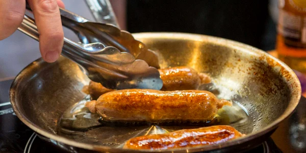 Cârnați pe bază de carne  Foto New Age Meats jpg