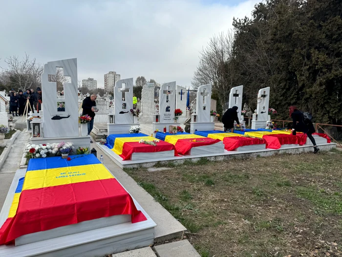 Mormintele militarilor eroi sursa foto Antonia Ispas