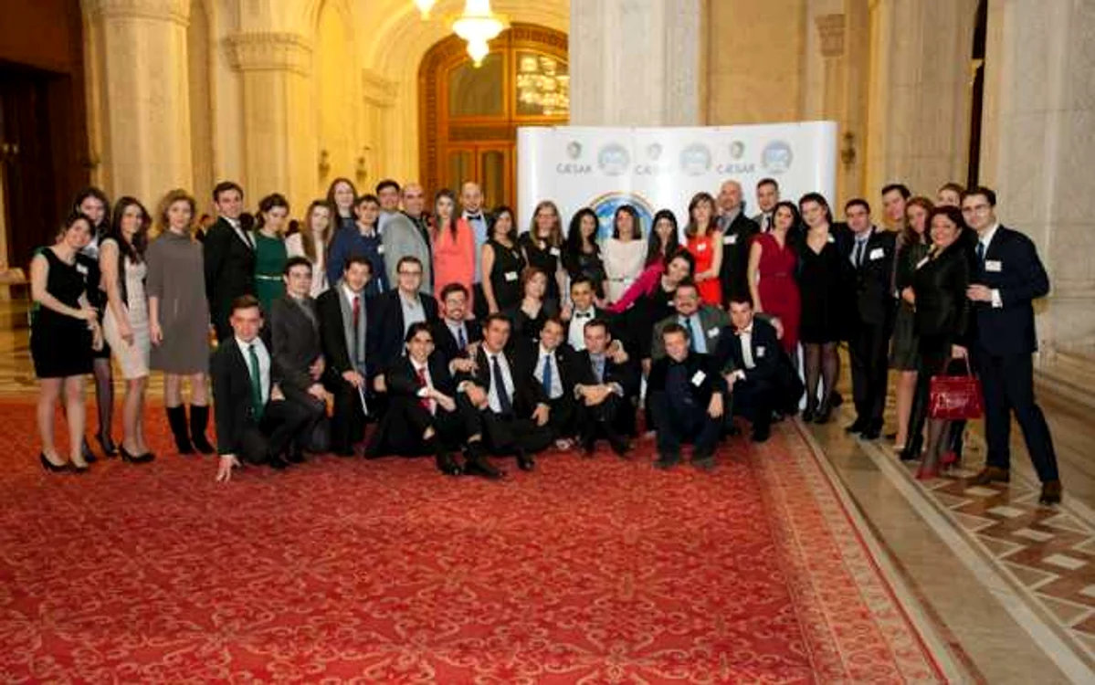 Cei mai buni studenţi din străinătate au fost premiaţi în februarie la Gala LSRS     FOTO: LSRS