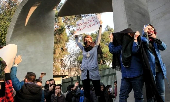 Ce se ascunde în spatele protestelor din Iran   jpeg
