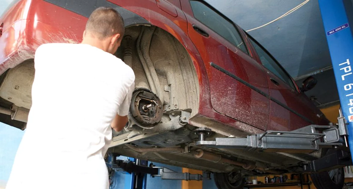 Service auto- arhivă foto