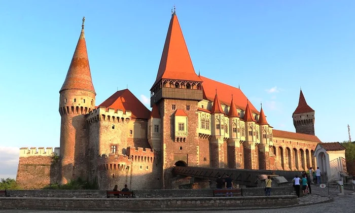 Castelul Corvinilor: Turnul Nou de poartă, deschis pentru vizitatori / FOTO jpeg