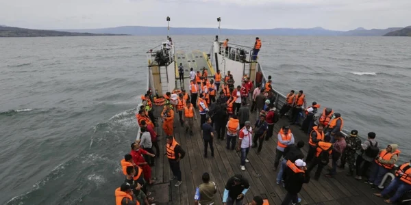 Feribot scufundat Indonezia Qatar News Agency jpg