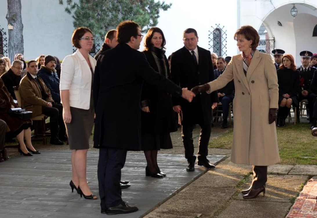 
    Medicii au fost chemaţi la Palatul Elisabeta foto: Departamentul pentru Situaţii de Urgenţă  