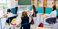 profesor si elevi jpg