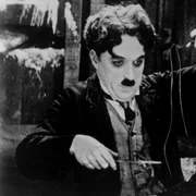 Charlie Chaplin 131 de ani de la naştere  FOTO Profimedia
