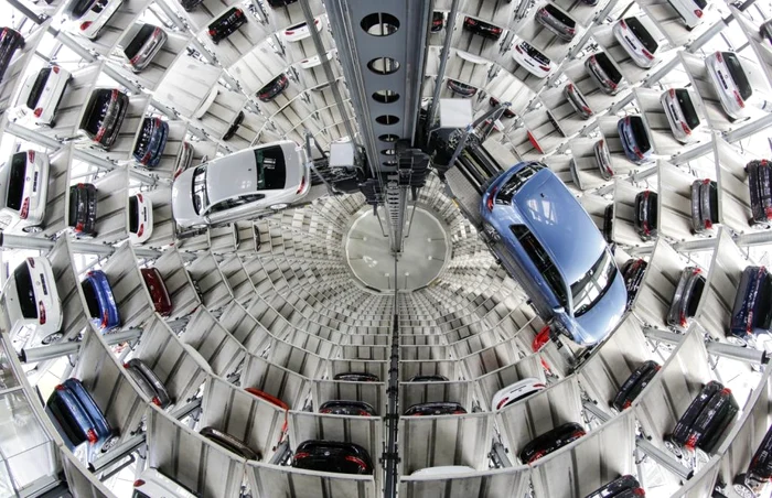 Volkswagen a recunoscut anul trecut că a instalat un soft care manipulează emisiile pe 11 milioane de autoturisme diesel FOTO AP