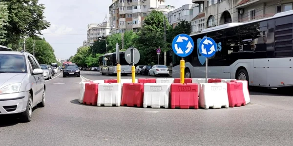 Constanţa - Sensul giratoriu de la Bulevardul Alexandru Lăpuşneanu cu strada Nicolae Iorga - spital - se desfiinţează Sursa Primăria Constanţa