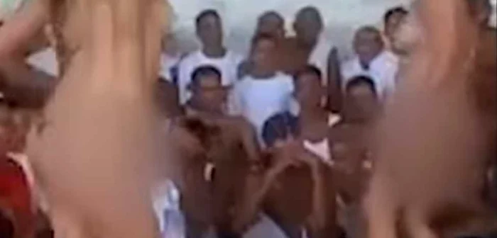 Incidentul denumit de presa locală „Petrecerea Porno de la Izalco” este aspru taxat pe reţelele sociale de salvadorieni. „Iată cum plătesc oamenii din ţara noastră pentru infracţiunile comise”, a comentat unul dintre ei pe Facebook. FOTO Captură
