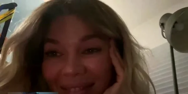 Smiley şi Gina Pistol au postat prima fotografie în calitate de cuplu FOTO Captură video