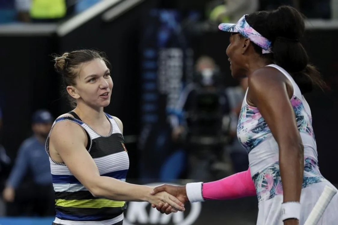 
    Simona Halep, bucuroasă după victoria cu Venus Williams de la Australian Open 2019FOTO: EPA  