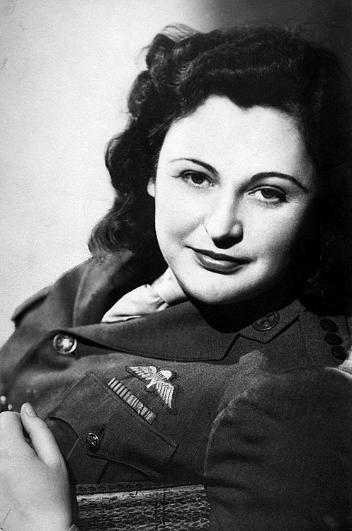 Nancy Wake, poreclită de germani „Șoricelul alb”  FOTO Graydynamics