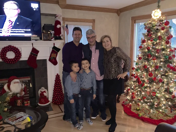 Silviu Prigoană, alături de părinții Corinei, iubita lui Honorius, și de cei doi băieți din căsătoria cu Adriana Bahmuțeanu