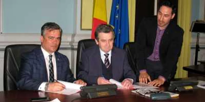 Contractul de finanţare a fost semnat ieri la Braşov. FOTOCJ Braşov
