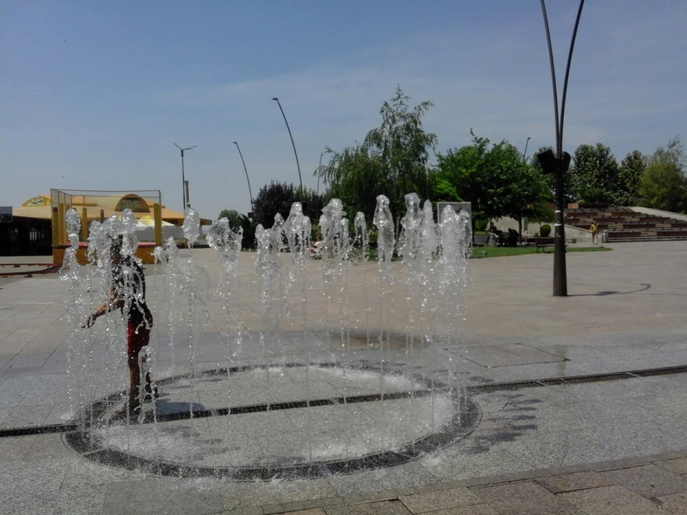 Sâmbătă jumătate din ţară va fi sub Cod roşu de caniculă
