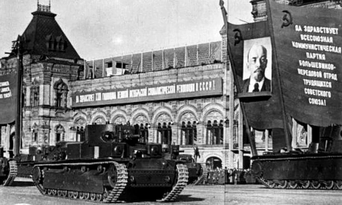 Stalin: A ştiut inamicul la ce ora serveau ceaiul piloţii noştri? jpeg