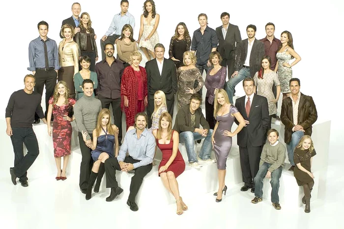 Aceasta este actuala echipă de actori ai serialului