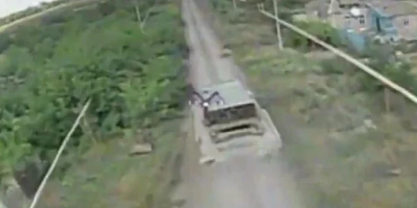 Forțele ucrainene au distrus o armă termobarică a rușilor cu o dronă  Foto Captură video Twitter jpg