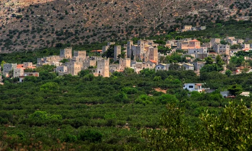 Case turn tradiționale din peninsula Mani (© evlahos / Wikimedia Commons)