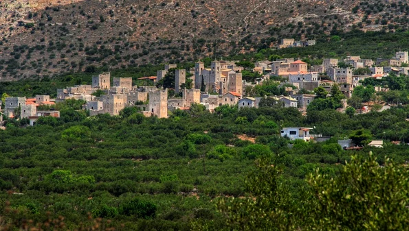 Case turn tradiționale din peninsula Mani (© evlahos / Wikimedia Commons)