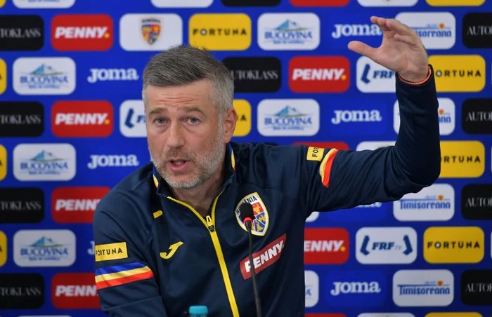 Edward Iordănescu, la conferința de presă (FOTO: Sportpictures)