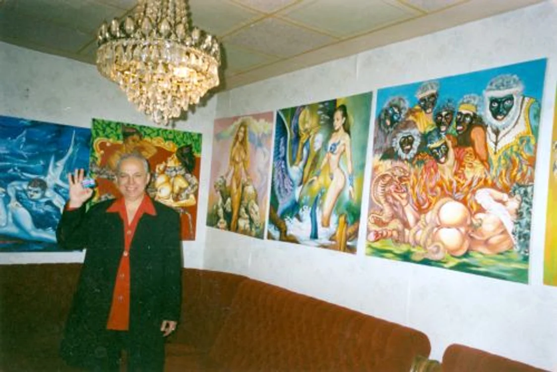 Marius Perian cu tablourile 